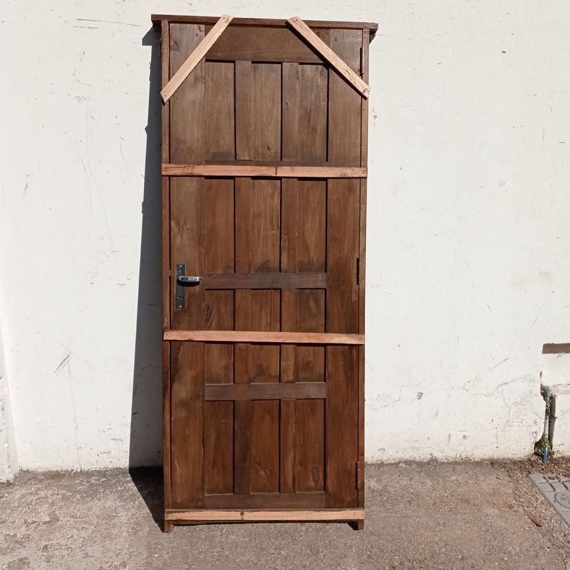 Puerta exterior en madera maciza con marco y cerradura - imagen 3