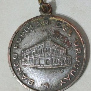 Lote siguiente: Medalla Conmemorativa Banco Popular Uruguay 60º Aniversario 1902-1962