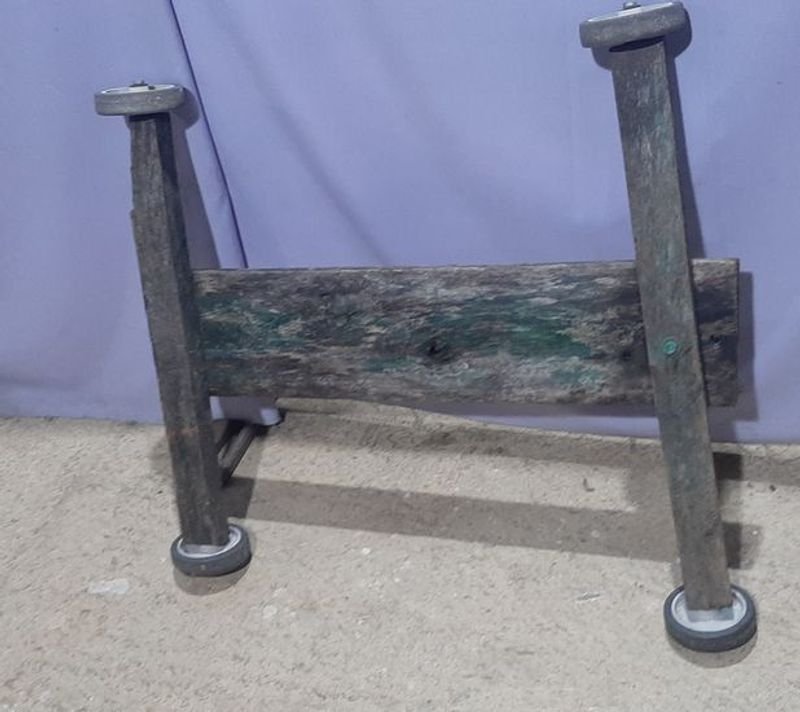 CARRITO DE MADERA CON RUEDAS DE PLÁSTICO - imagen 2