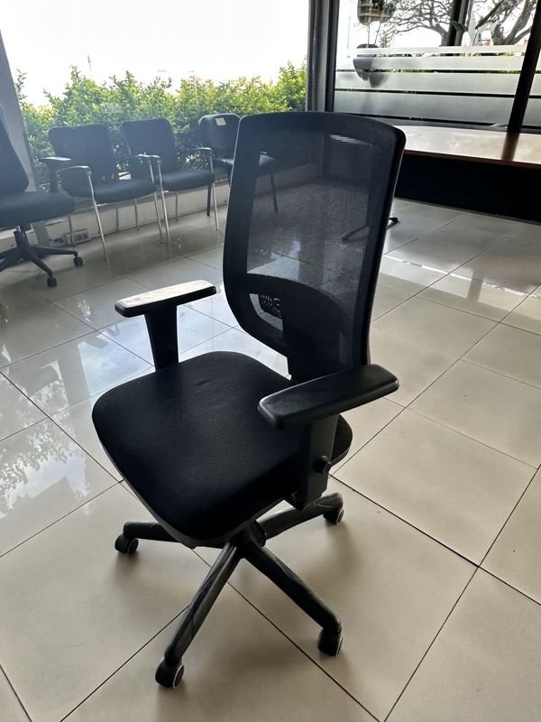 Silla Ergonómica de Red para Oficina - imagen 2