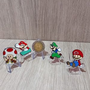 Lote siguiente: Lote de 4 Pines Metálicos Esmaltados de Mario Bros