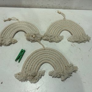 Lote anterior: 3 Adornos de Macramé Arcoíris