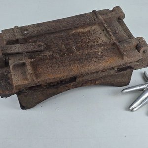Lote anterior: Puerta de Hierro Fundido para Horno a Leña