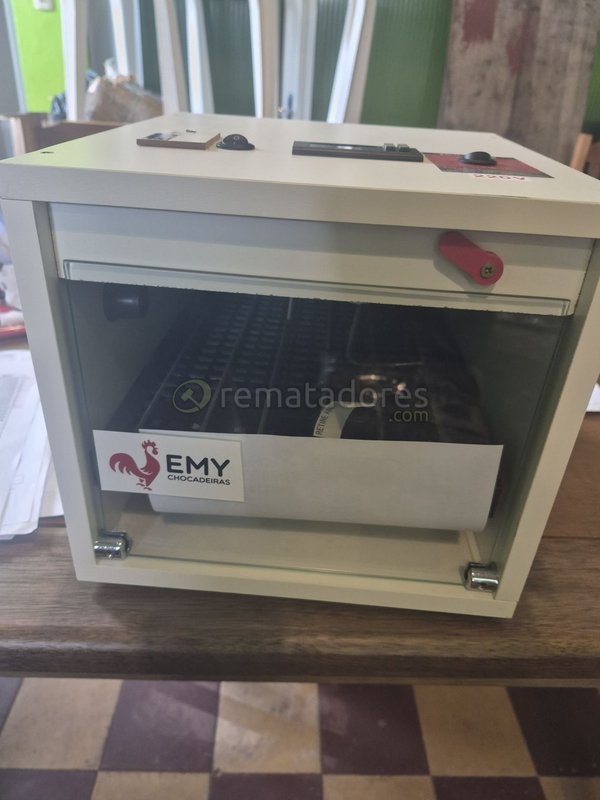 Ovoescópio EMY Chocadeiras com Incubadora Digital - imagen 1