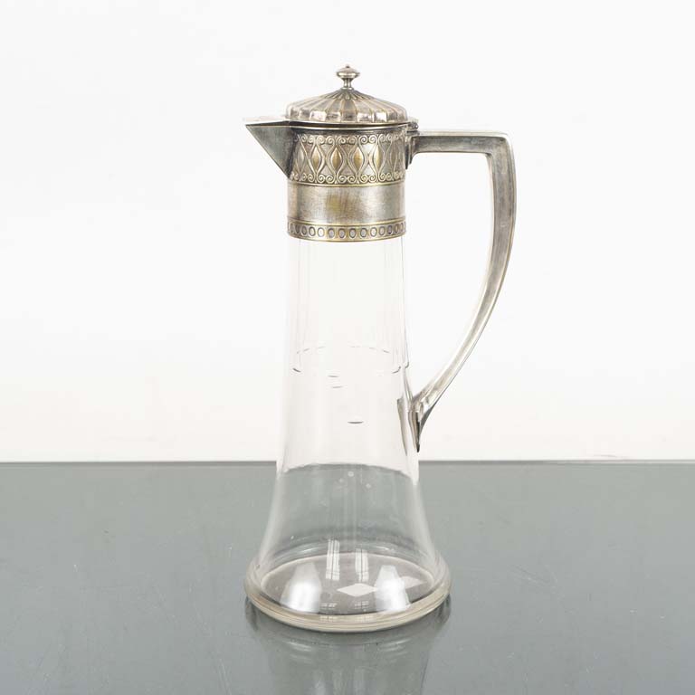 Jarra de cristal tallado con tapa de metal - Medidas: 12x30cm