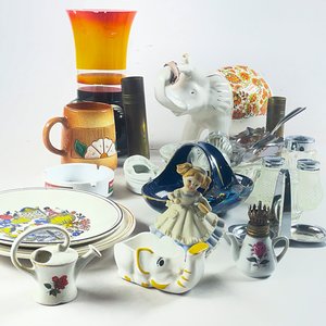 Lote de Ceniceros, Figuras Decorativas, Florero y Jarra - imagen 3