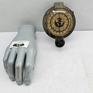 Lote siguiente: Antiguo Dial de Radio con Medidas