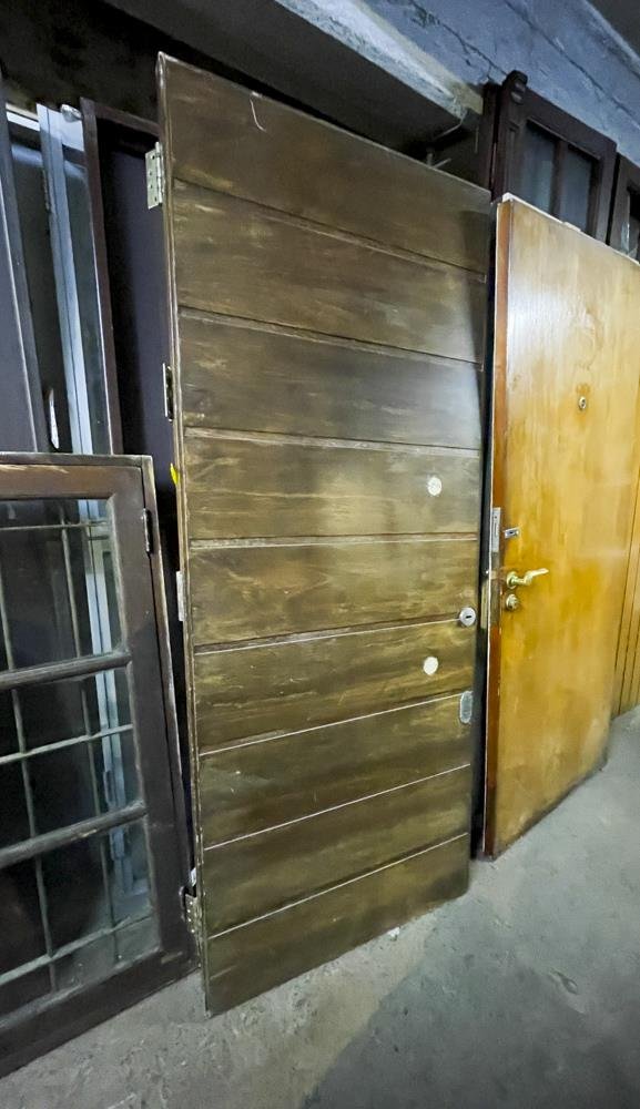 Hoja de Puerta de Madera Oscura para Frente - 205 x 83 cm