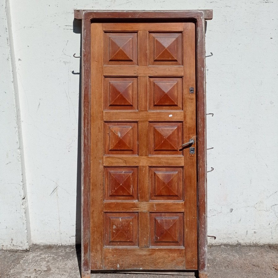 Item 16771 - Image 0