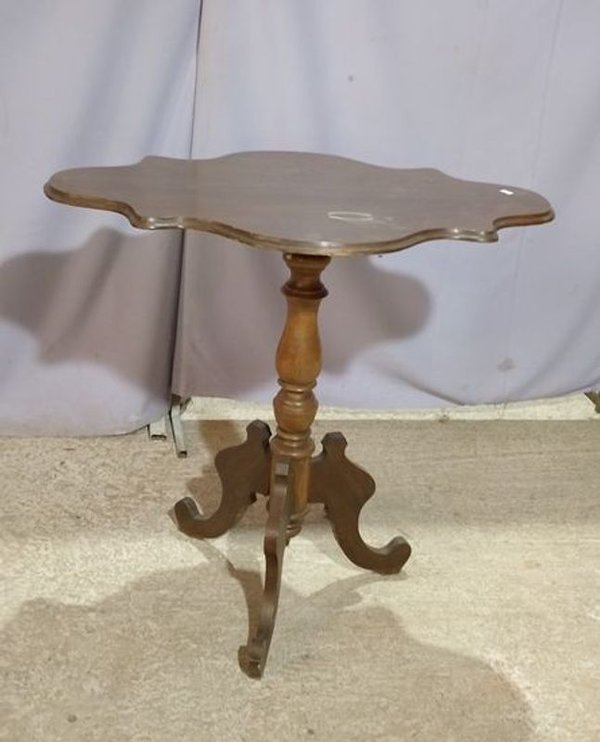 Mesa de Sala Victoriana Estilo Trípode