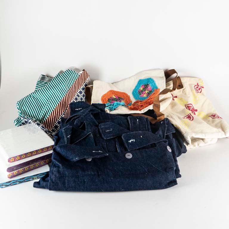 Colección de bolsos y accesorios de moda
