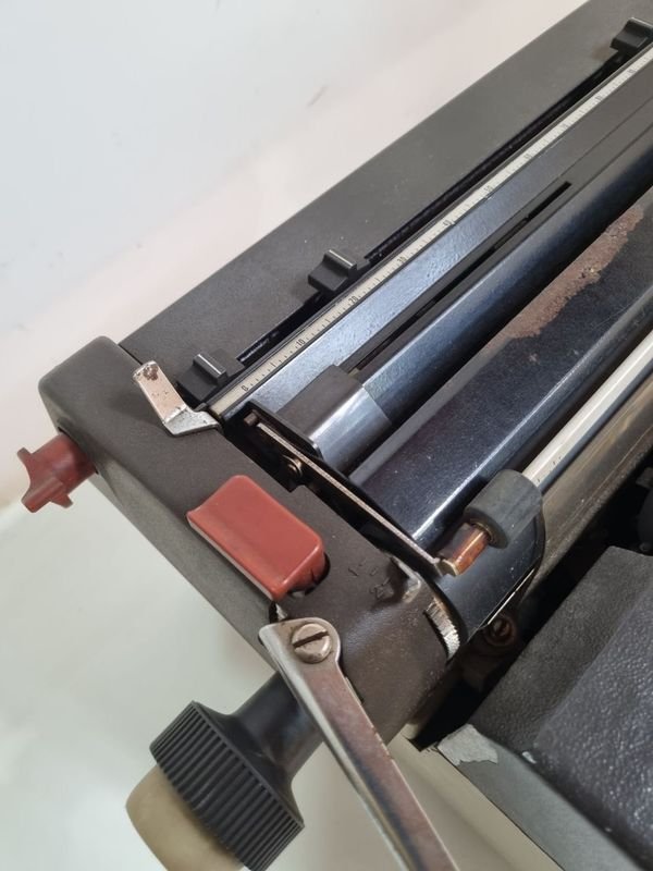 Maquina De Escribir Funcionando Bien - Typewriter en Buen Estado - imagen 7