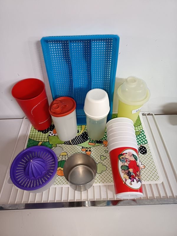 Varios Utensilios y Vasos de Cocina