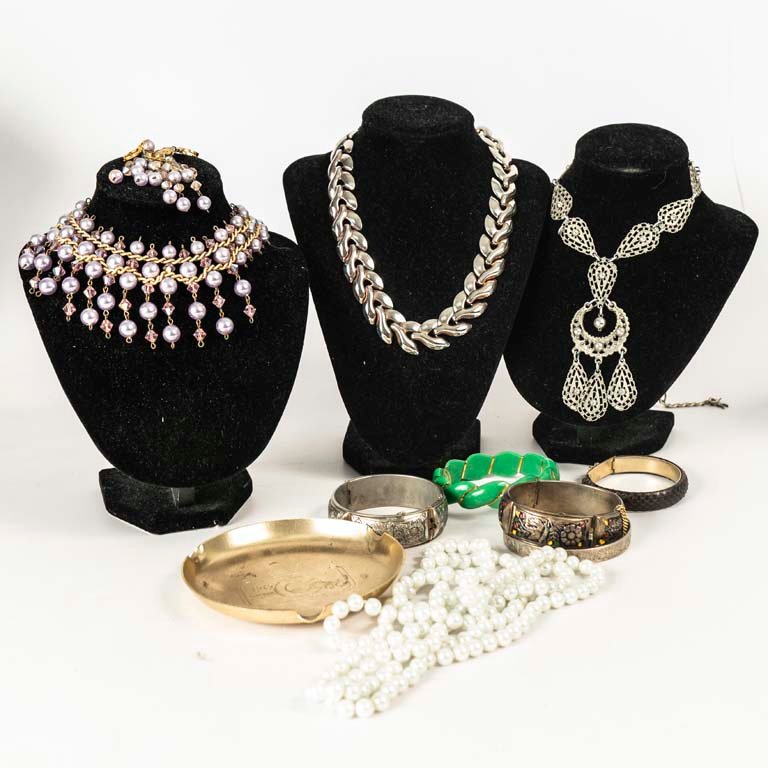 Item 2113482 - Image 0