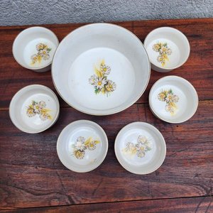 Juego de Loza Blanca con Flores: Bol Grande y 6 Pocillos - imagen 2