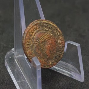 Moneda Antigua Romana Posible Follis - imagen 5