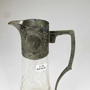 Jarra de cristal tallada con virola metal, altura 27 cm - imagen 3