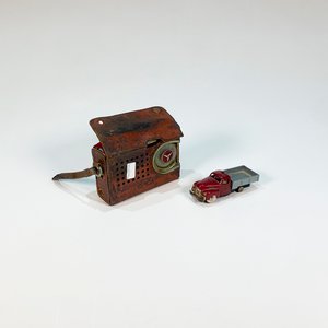 Lote anterior: Camioncito Colección Schuco Rojo y Gris y Radio Portátil Spica Vintage