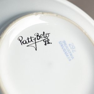 Juego de Porcelana Vintage: Potiche con Tapa, 6 Platitos y 5 Pocillos - imagen 3
