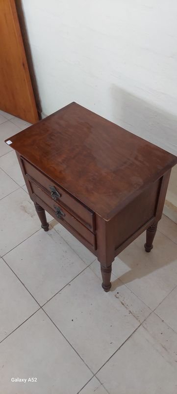 Mesa de luz madera clásica - imagen 4