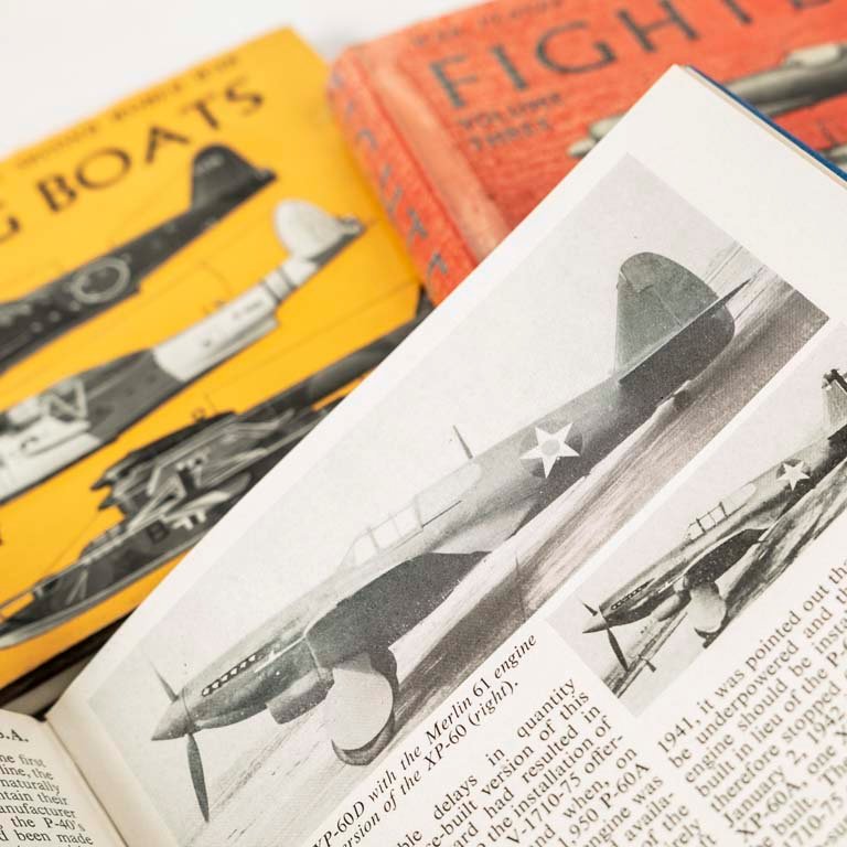 Libros sobre aviones militares de tapa dura - imagen 2
