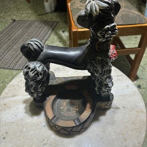 Figura Decorativa de Perro con Cenicero Integrado - imagen 10
