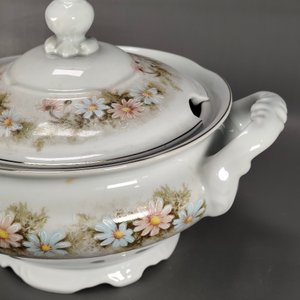 Sopera Schmidt de Porcelana Brasilera Pintada a Mano con Flores - imagen 6