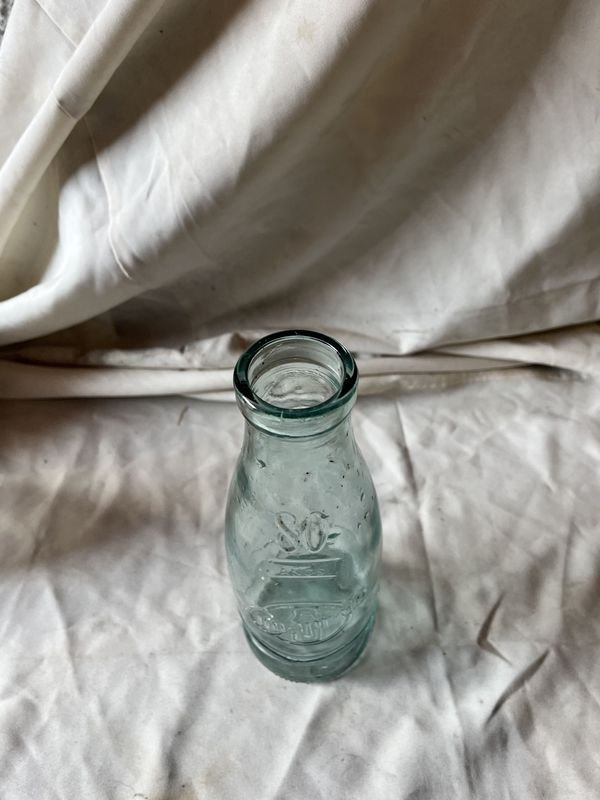 Botella de leche conmemorativa de los 80 años de Conaprole - imagen 2