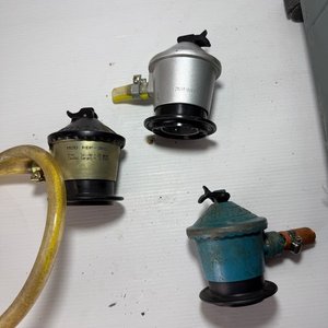 Lote de 2 Estufas a Gas Delne y Zerowatt con 3 Válvulas - imagen 6