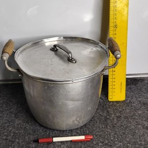 Lote anterior: Olla Mediana de Aluminio con Tapa