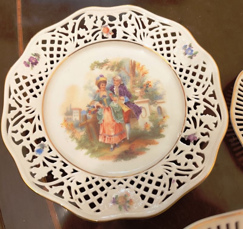 Lote de Platos Decorativos de Porcelana Alemana Calados - imagen 2