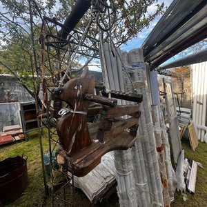 Lote anterior: Dos Hamacas Infantiles de Madera y Metal