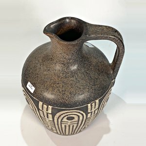 Jarra de Cerámica Marrón y Blanca Firmada Nowinski - 33 cm - imagen 3