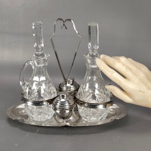 Juego Vinagrera Aceitera Salero Pimentero con Bandeja Vidrio y Metal - imagen 4