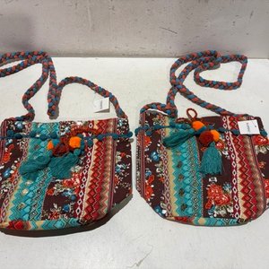 Lote anterior: Set de 2 Carteras Estilo Bohemio con Flecos y Tiras Trenzadas