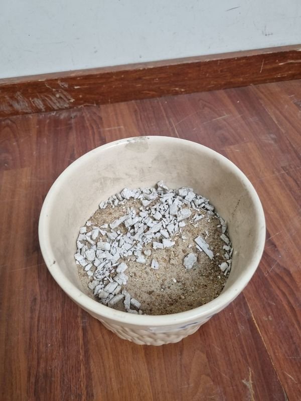 Bolsa de cerámica con etiqueta blanca y números azules - imagen 2