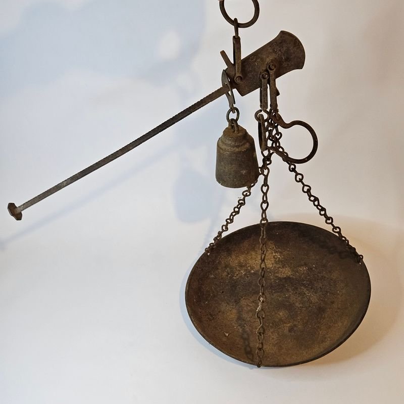 Lote anterior: Balanza romana de plato antiguo
