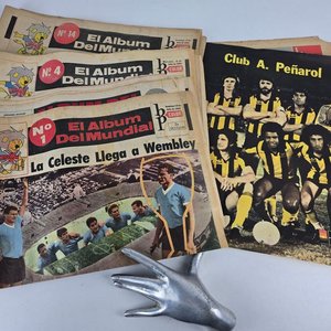 Lote siguiente: Selección de Diarios y Suplementos Deportivos Uruguayos: Mundial 1966 y Club A. Peñarol