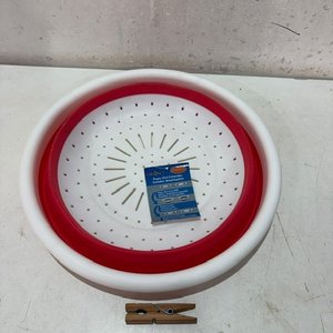 Colador de Silicona Plegable Rojo y Blanco - imagen 3