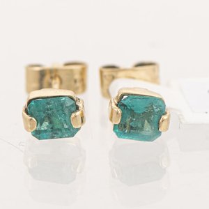 Lote siguiente: Par de Tornillos de Oro 18k con Esmeraldas