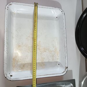 Fuente Esmaltada Blanca y Bandeja Inox con Tapas para Ollas - imagen 3