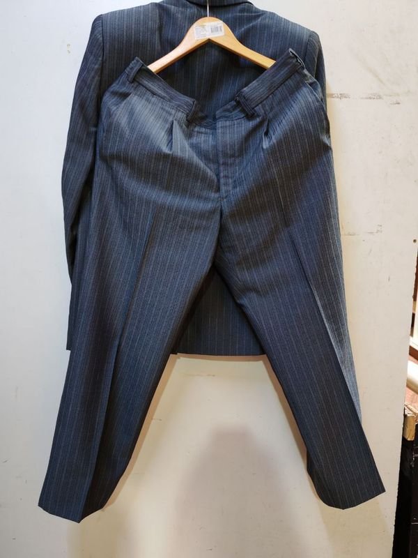 Traje De Caballero Talle Aprox L - Ropa Formal - imagen 7