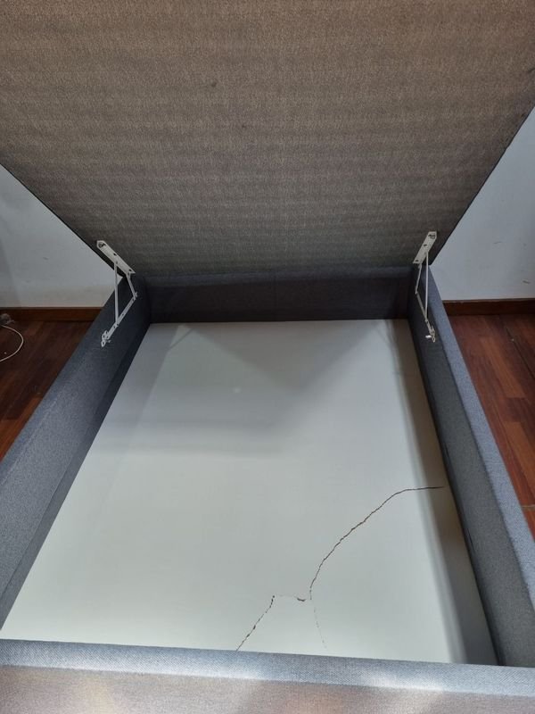 Cama Box Dos Plazas en Buena Condición - imagen 3