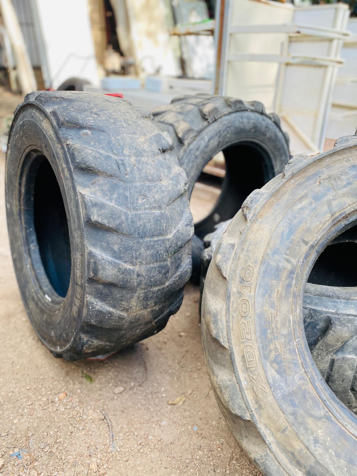 Lotes de neumáticos 4x4 y accesorios - imagen 3