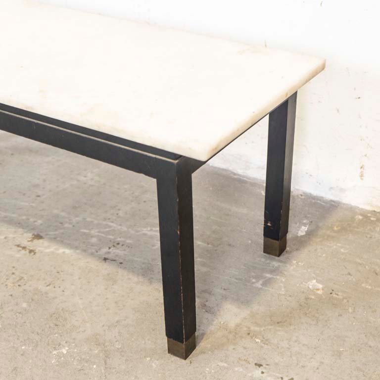 Mesa de living con tapa de mármol y regatones de bronce - imagen 3