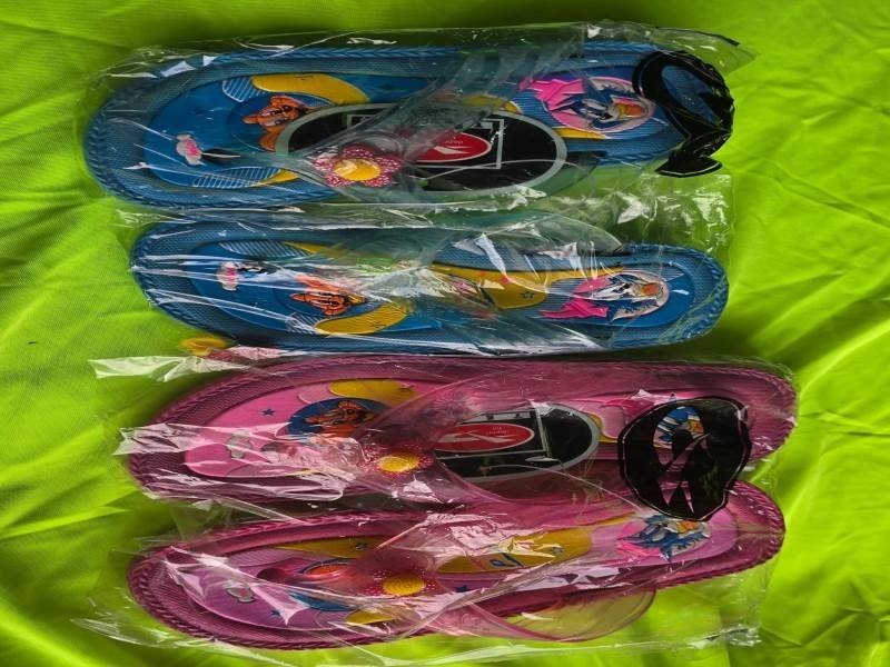 Sandalias Infantiles de Goma con Dibujos Animados