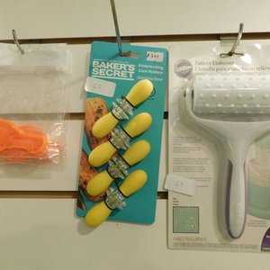 Lote de pinchos para agarre de choclo, rodillo texturizador y moldes - imagen 2