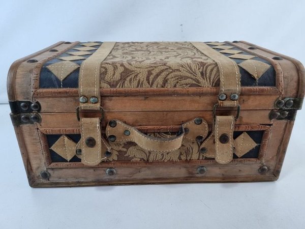 Valija de Madera con Detalles en Cuero - imagen 7