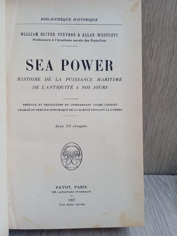 Libro antiguo en francés sobre la historia del poder marítimo - imagen 2