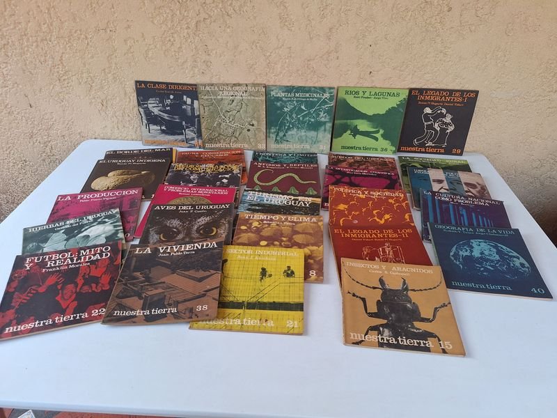 Colección de libros antiguos y modernos en buen estado - imagen 9